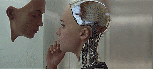 Ex Machina doskonale to ujęła: wielkie firmy technologiczne ścigają się w tworzeniu kolejnej sztucznej inteligencji.